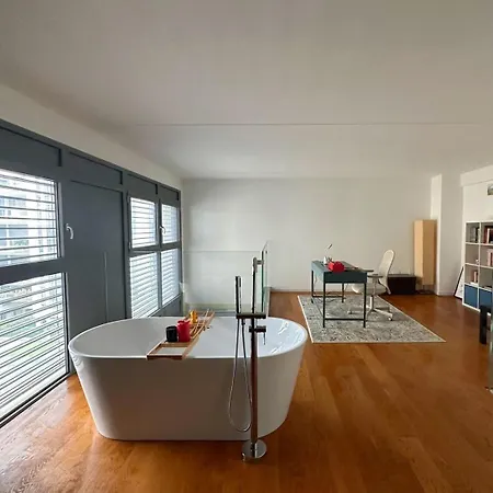 Slim's Loft Linate Airport *